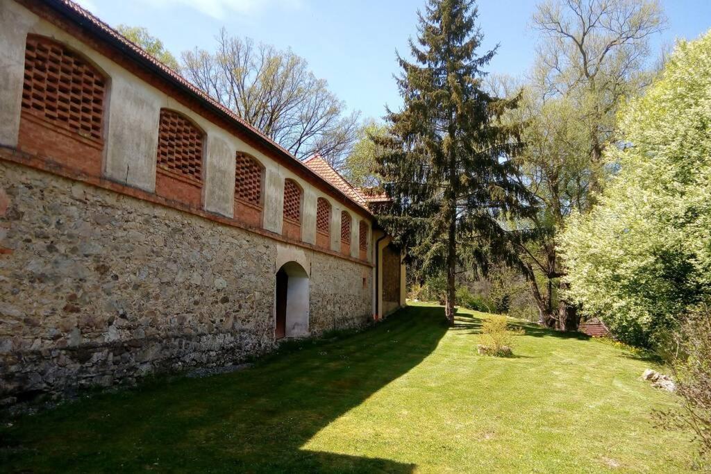 Zamecek Zdiky - Knizeci Apartman Bujanov Luaran gambar